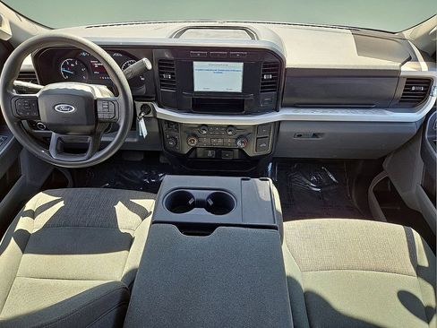 Used 2024 Ford F250 XLT AWD/4WD image 17