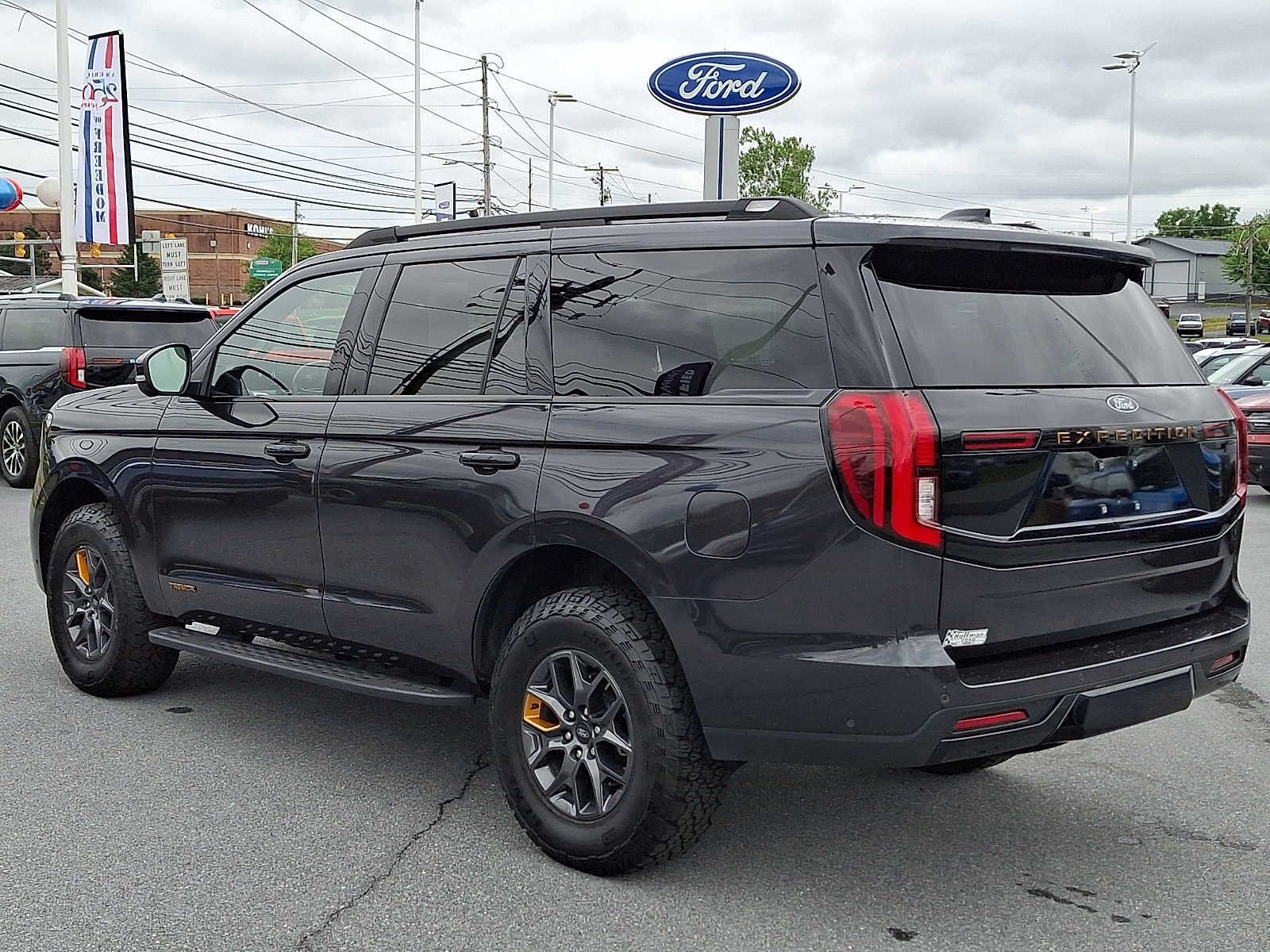 Certified 2025 Ford Expedition Tremor AWD/4WD image 4