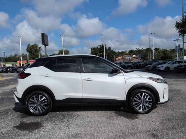 Certified 2024 Nissan Kicks SV FWD image 3
