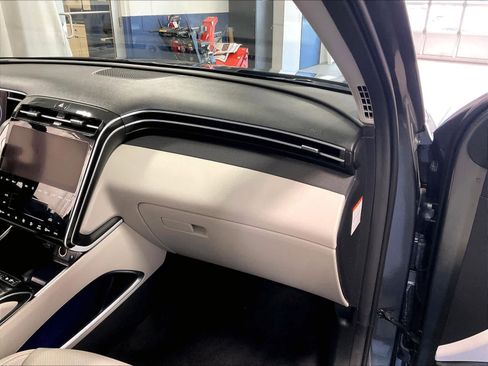 Used 2023 Hyundai Tucson Limited AWD/4WD image 13