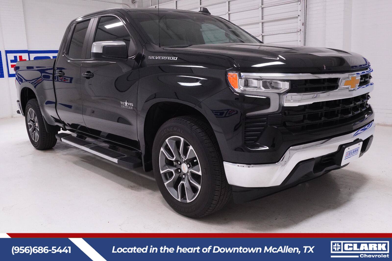 Used 2025 Chevrolet Silverado 1500 LT w/ Texas Edition Plus RWD image 3