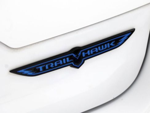 Used 2022 Jeep Grand Cherokee Trailhawk w/ Advanced Protech Group II AWD/4WD image 10