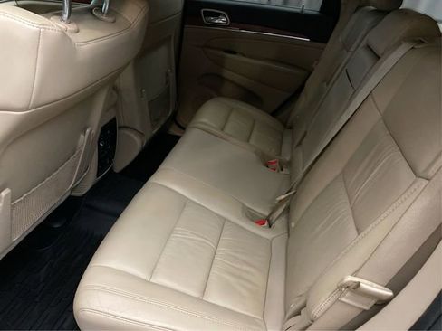Used 2012 Jeep Grand Cherokee Limited w/ Trailer Tow Group IV image 10