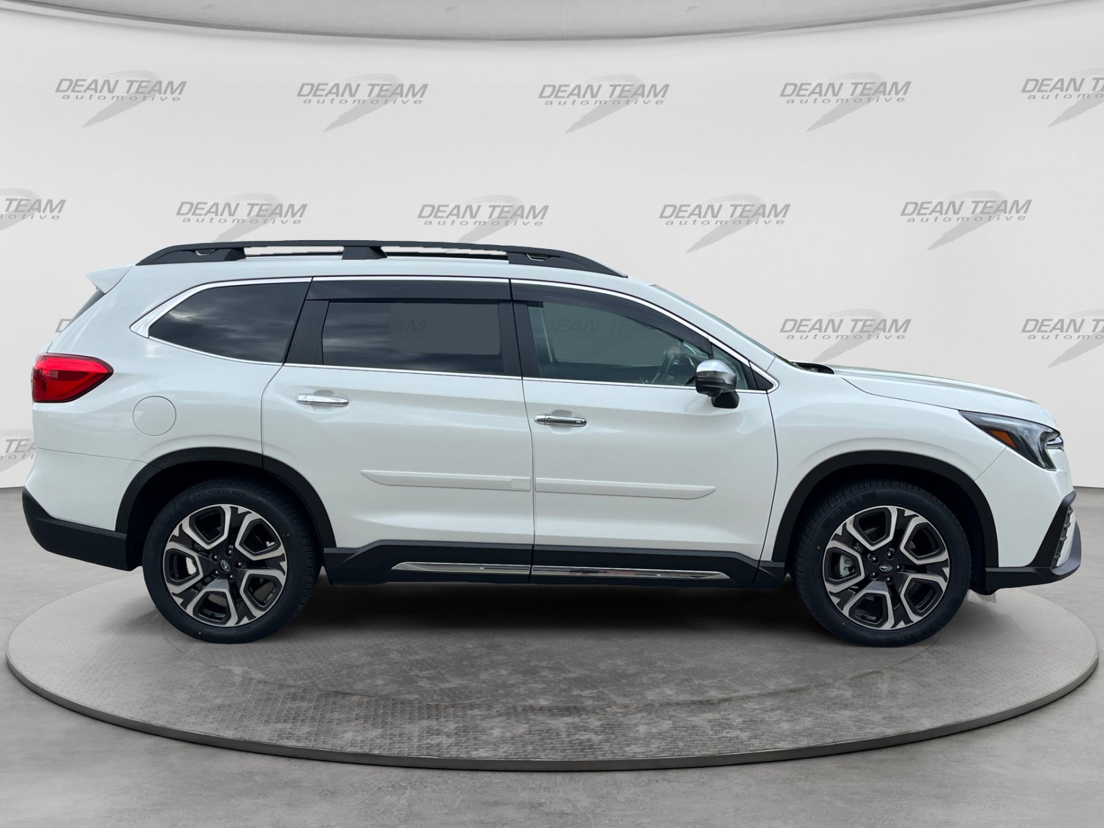 Certified 2023 Subaru Ascent Touring AWD/4WD image 9