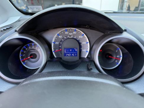 Used 2011 Honda Fit image 29