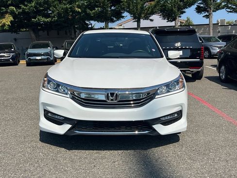 Used 2016 Honda Accord Sport image 4