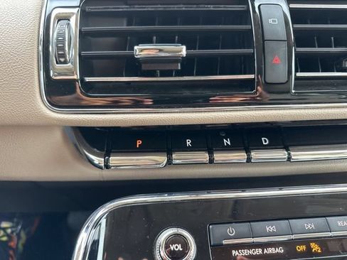 Used 2022 Lincoln Navigator Reserve AWD/4WD image 40