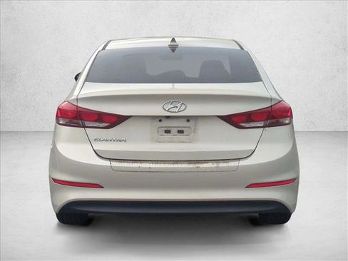 Used 2017 Hyundai Elantra SE image 6