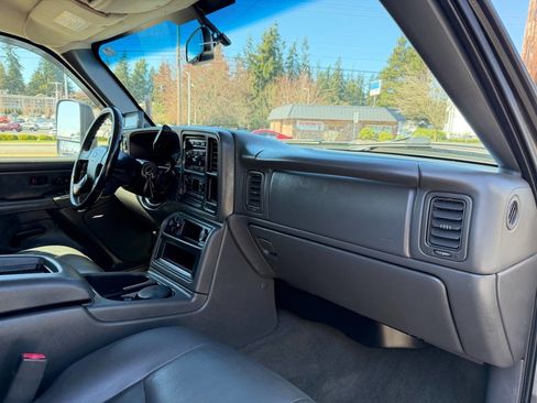 Used 2006 Chevrolet Silverado 2500 LS image 20