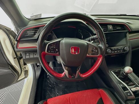 Used 2019 Honda Civic Type R image 17