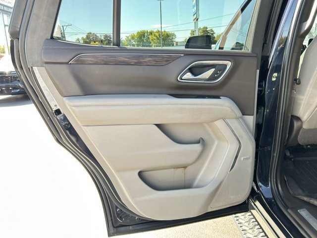 Used 2022 Chevrolet Tahoe Z71 w/ Luxury Package AWD/4WD image 21