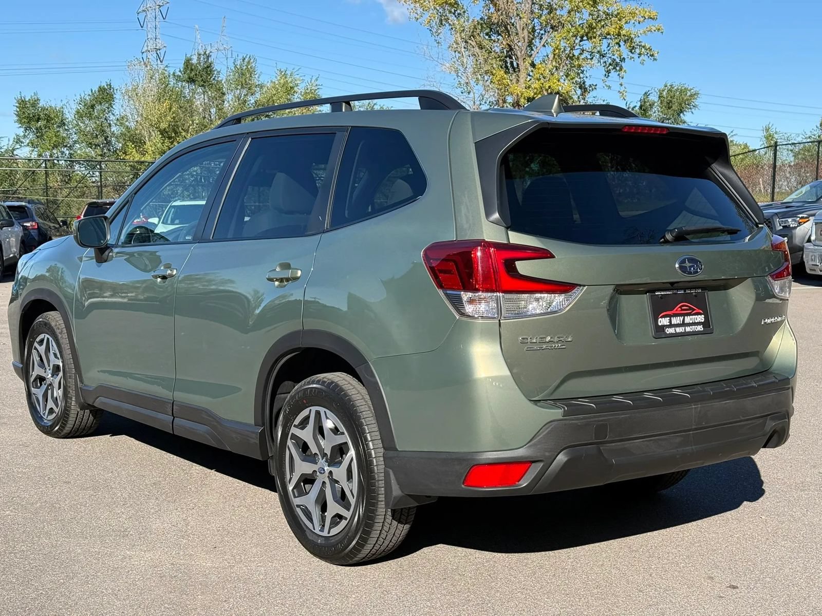 Used 2021 Subaru Forester Premium AWD/4WD image 3