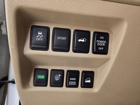 Used 2015 Nissan Rogue SV w/ SV Premium Package image 23