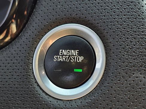 Used 2021 Cadillac XT5 Premium Luxury image 8