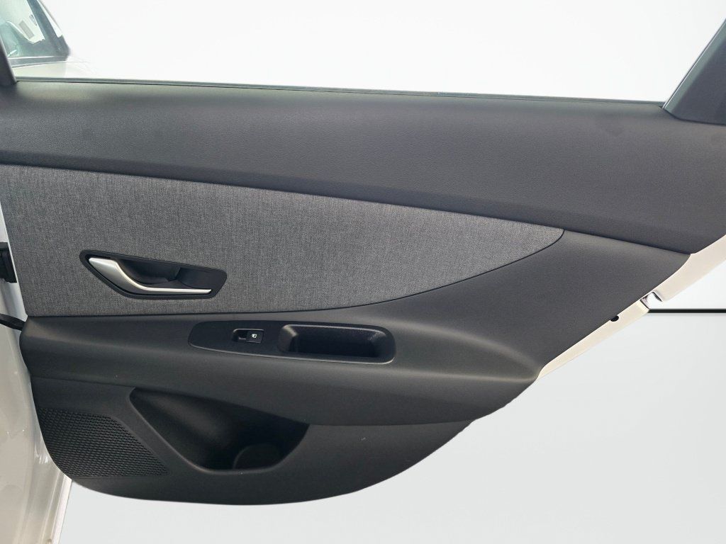 New 2026 Hyundai Elantra Limited FWD image 37
