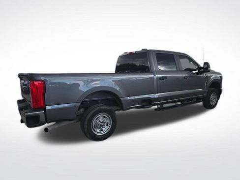 Used 2023 Ford F250 XL w/ XL Driver Assist Package AWD/4WD image 3
