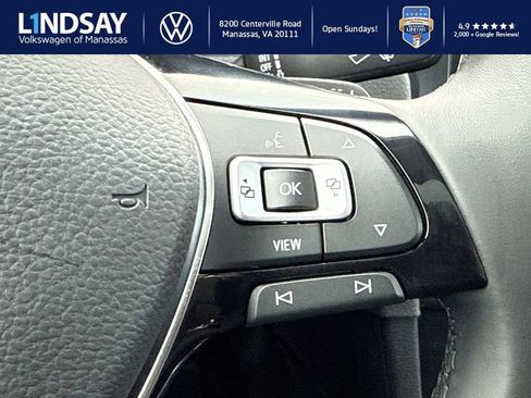 Used 2019 Volkswagen Golf SE image 19