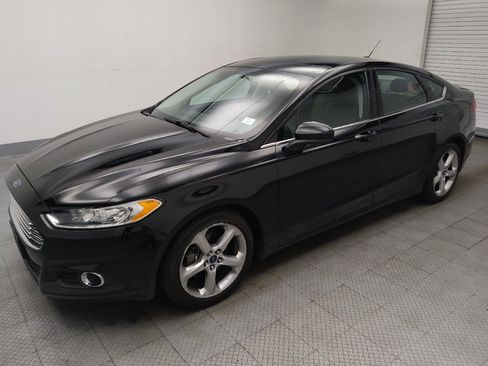 Used 2016 Ford Fusion S w/ Equipment Group 101A FWD image 2