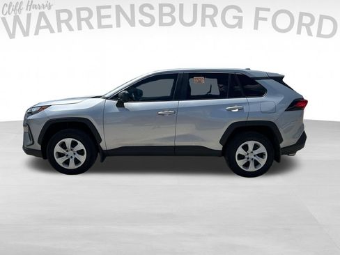 Used 2024 Toyota RAV4 LE FWD image 4