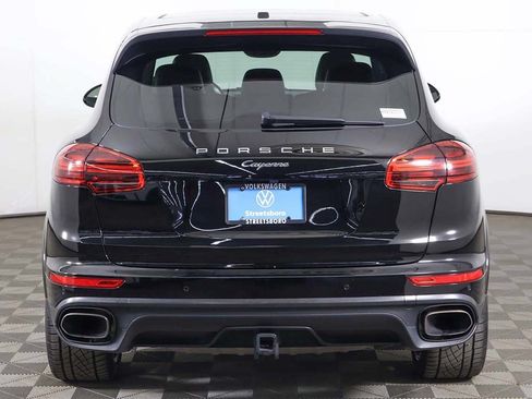 Used 2017 Porsche Cayenne AWD/4WD image 13