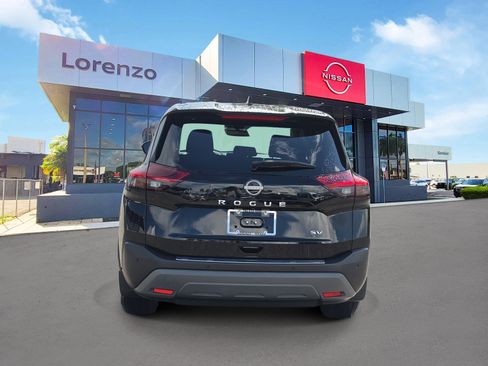 Used 2023 Nissan Rogue SV FWD image 5
