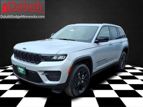 New 2025 Jeep Grand Cherokee Altitude image 1
