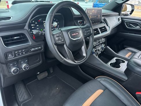 Used 2024 GMC Yukon AT4 w/ AT4 Premium Package image 17