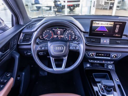 Used 2023 Audi Q5 2.0T Premium w/ Convenience Package AWD/4WD image 28