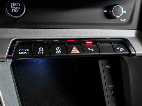 Used 2021 Audi Q3 2.0T Premium w/ Convenience Package image 34