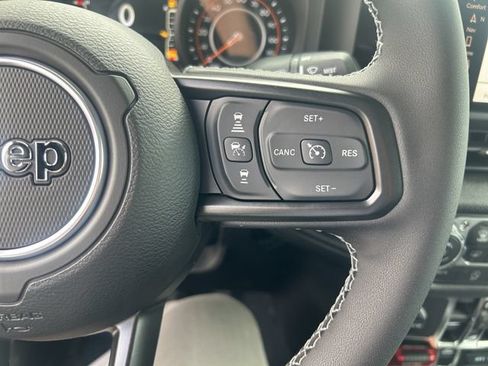 New 2026 Jeep Gladiator Sport AWD/4WD image 29