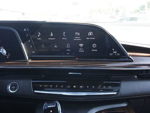 Used 2023 Cadillac Escalade Premium Luxury AWD/4WD image 69