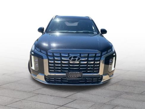 Used 2023 Hyundai Palisade Calligraphy image 2