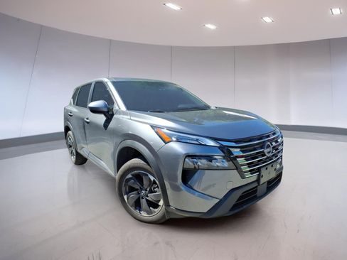 Used 2024 Nissan Rogue SV AWD/4WD image 1