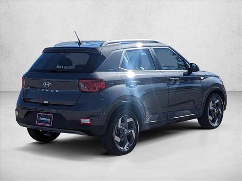 New 2026 Hyundai Venue SEL image 2
