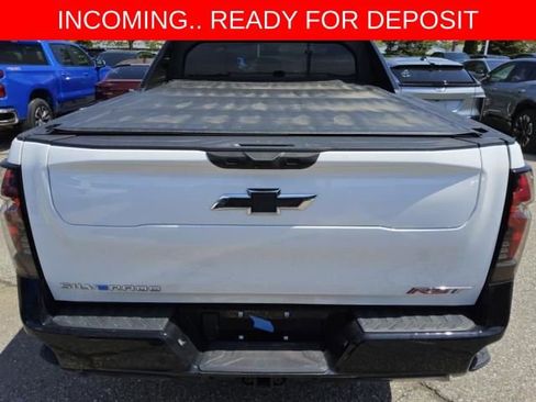 Used 2025 Chevrolet Silverado EV RST AWD/4WD image 17