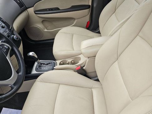 Used 2010 Hyundai Elantra SE image 11