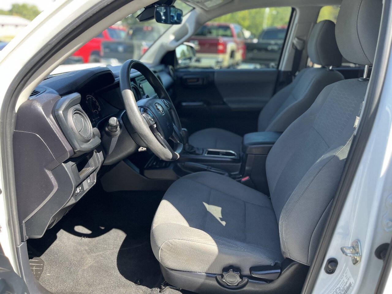 Used 2019 Toyota Tacoma SR w/ SR Convenience Package RWD image 18