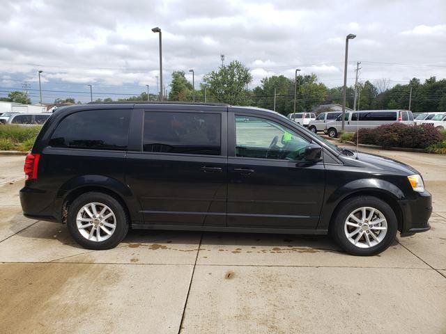 Used 2016 Dodge Grand Caravan SXT FWD image 4