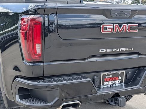 Used 2022 GMC Sierra 1500 Denali w/ Driver Alert Package II AWD/4WD image 8
