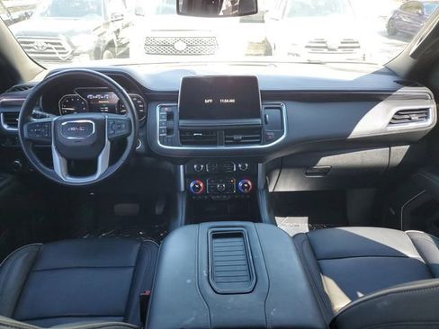 Used 2021 GMC Yukon XL SLT w/ SLT Premium Package image 11