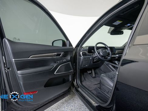 Used 2024 Kia Telluride SX X-Pro AWD/4WD image 9