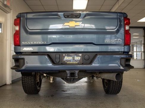 Used 2024 Chevrolet Silverado 3500 High Country w/ Technology Package image 4