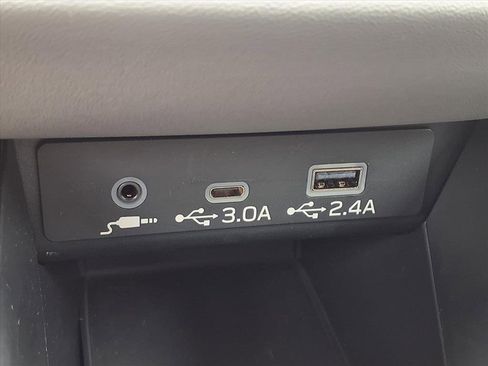 Certified 2025 Subaru Outback Premium image 15