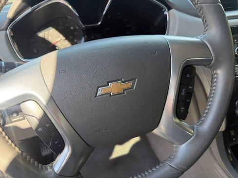 Used 2016 Chevrolet Traverse LT image 12