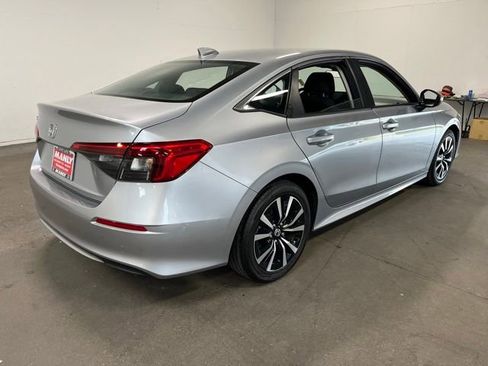 Used 2023 Honda Civic EX image 3