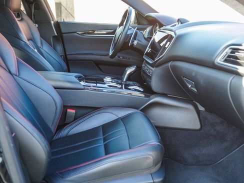 Used 2021 Maserati Ghibli S GranSport Q4 image 23