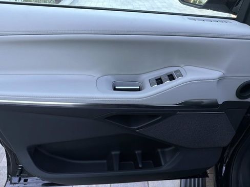 New 2026 Lincoln Navigator L Reserve AWD/4WD image 9