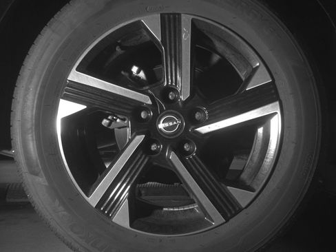 Used 2025 Nissan Sentra SV image 15