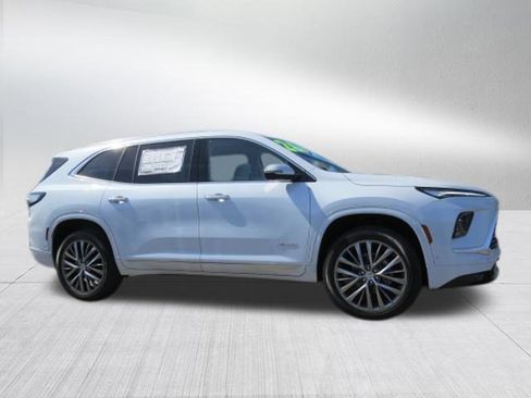 New 2026 Buick Enclave Avenir w/ Super Cruise Package image 2