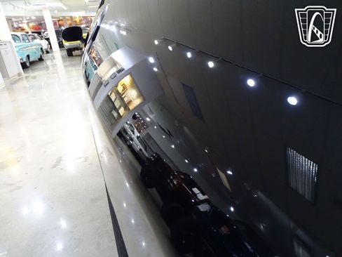 Used 2015 Dodge Challenger SRT Hellcat image 39